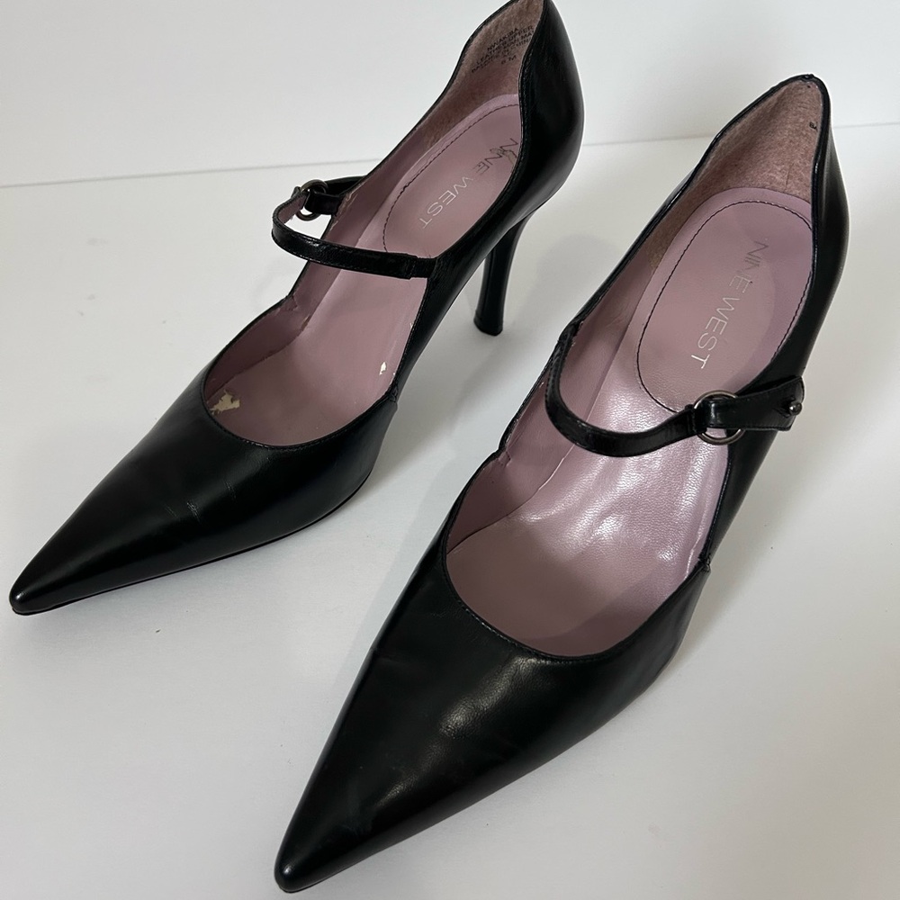 Nine West Black Pumps